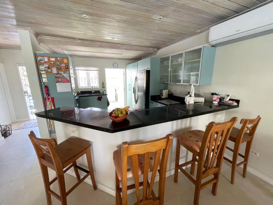 Nanpa, Luxury Family Three Bed Villa, St James West Coast, Private Pool Saint James Eksteriør billede