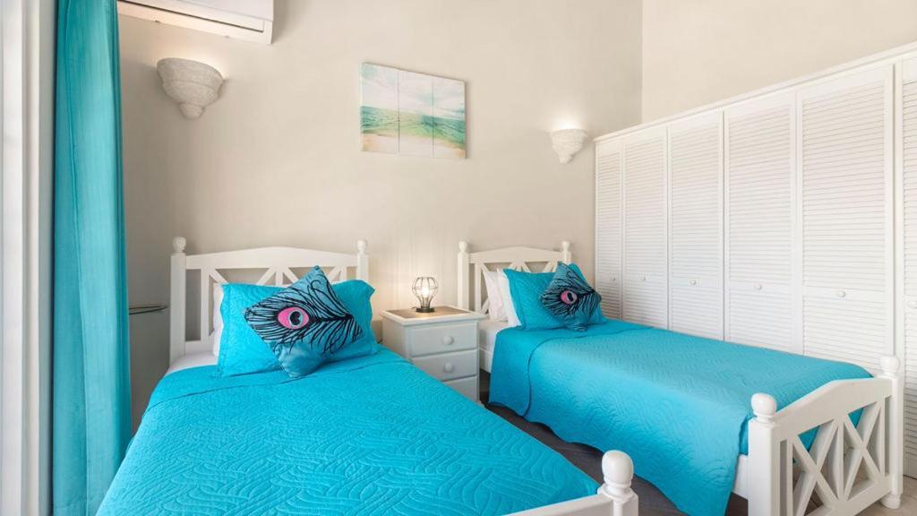 Nanpa, Luxury Family Three Bed Villa, St James West Coast, Private Pool Saint James Eksteriør billede