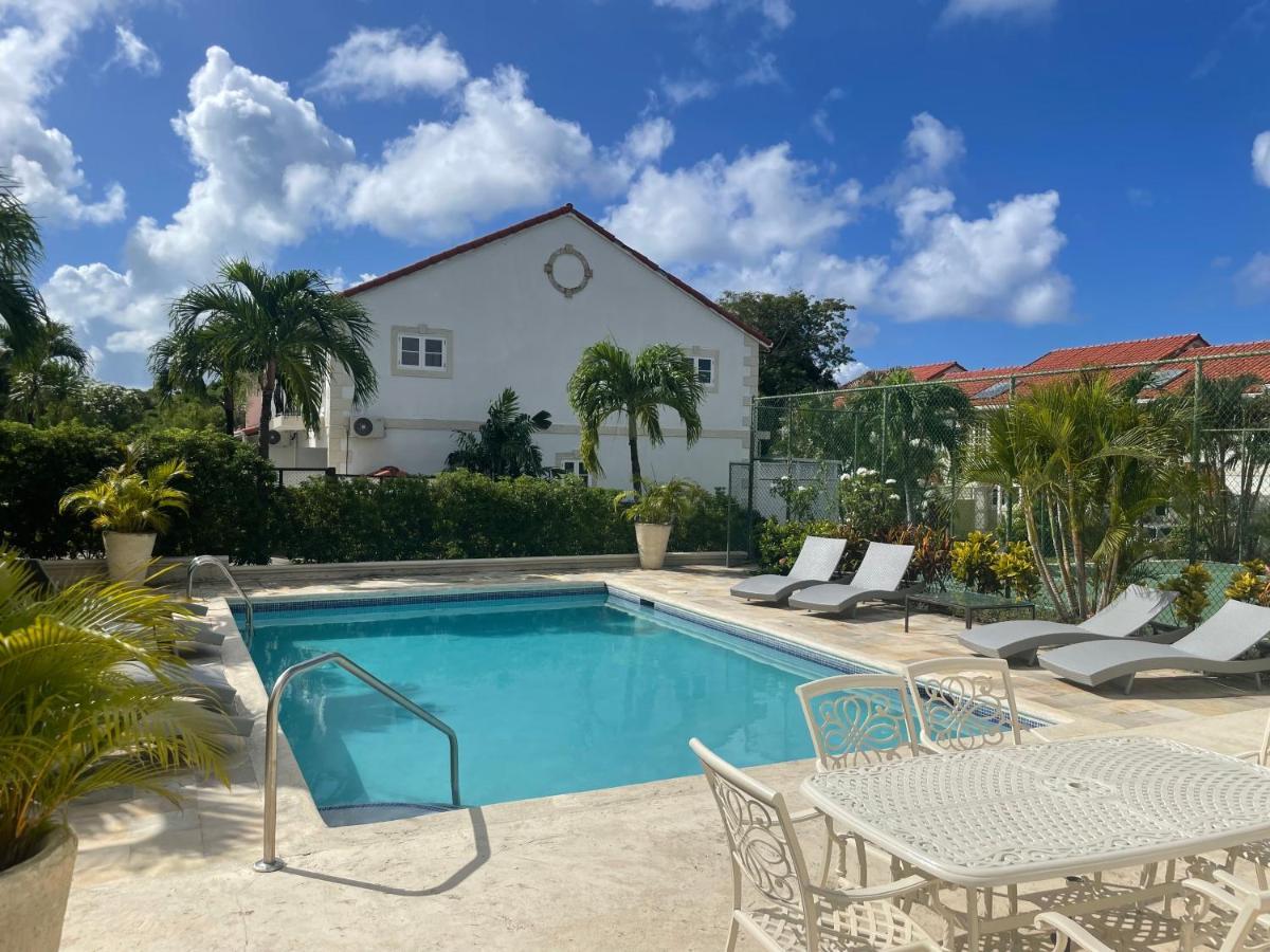 Nanpa, Luxury Family Three Bed Villa, St James West Coast, Private Pool Saint James Eksteriør billede